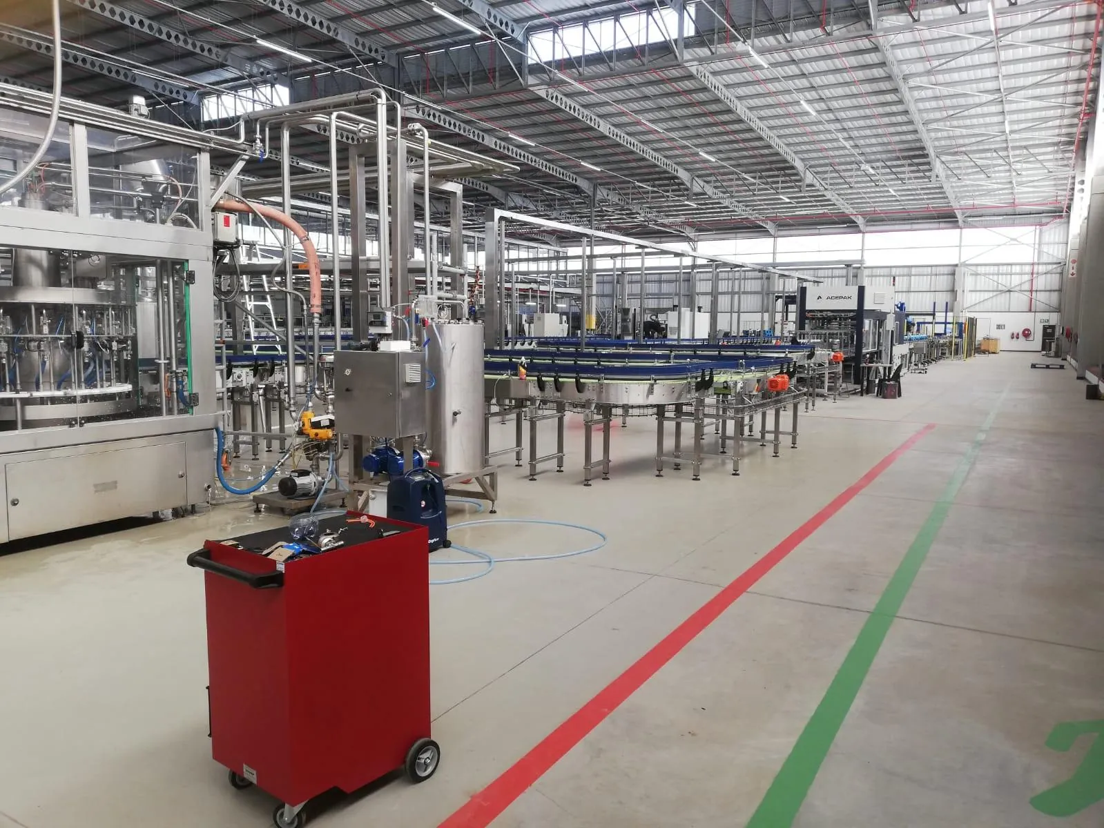 Stainless steel process pipework at the Aquelle bottling plant